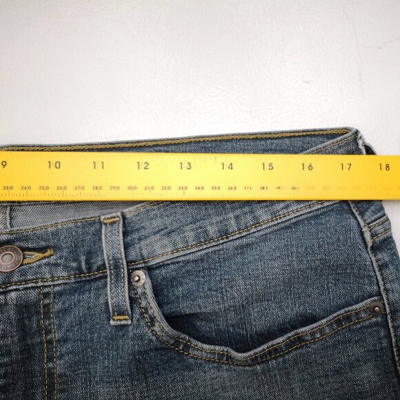 Signature by Levi Strauss Men's Size 36/32 Medium Wash Straight Leg Jeans - Picture 12 of 14